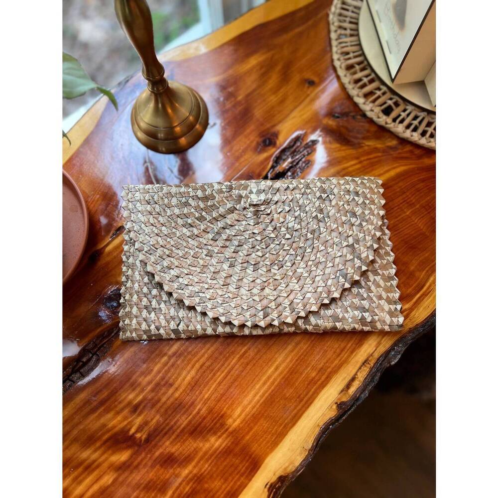 NEW VILLAGE THRIVE imperfect rattan clutch in clay ombre